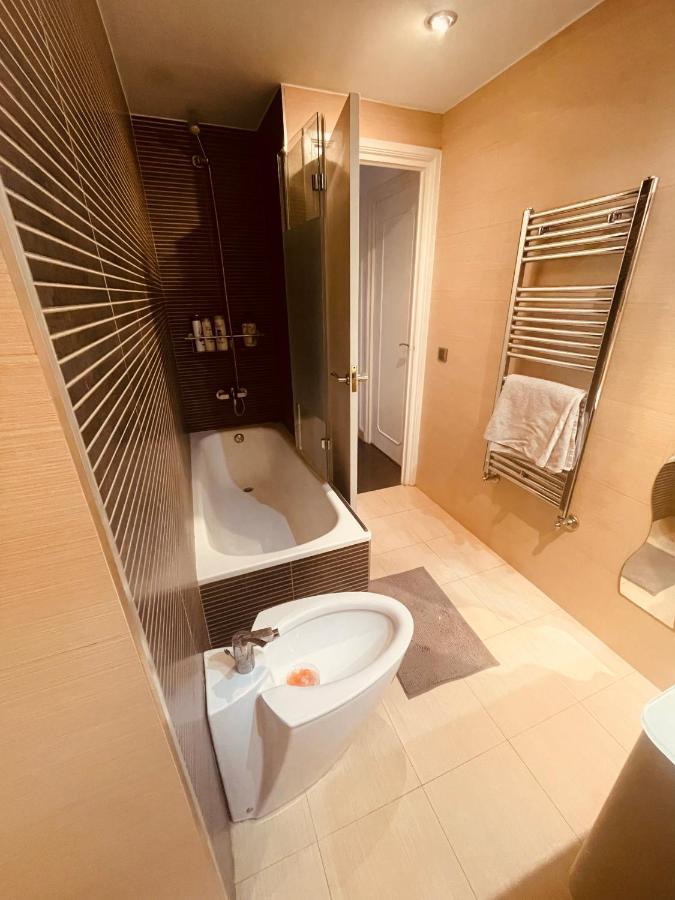 Stunning Penthouse Apartment Gerona Buitenkant foto